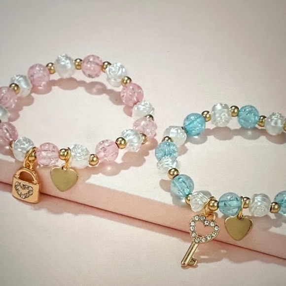 ❣️5|$25❣️Chic Gold and Pastel Beaded Bracelet Set - Picture 3 of 4